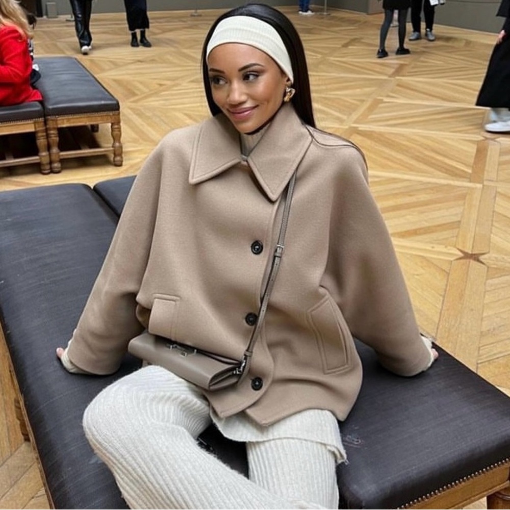 LAST ONE! OVERSIZED CROPPED WOOL COAT BEIGE - Picture 4 of 8